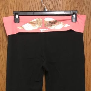 2 VS yoga pants